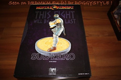 DrDMkM-Figures-2011-Sycocollectibles-Sub-Zero-10-Inch-Exclusive-003