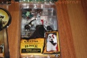 DrDMkM-Figures-NECA-Kratos-Golden-Fleece-Armor-Medusa-Head-001