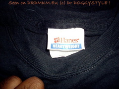 DrDMkM-T-Shirt-MK-vs-DC-Universe-Promo-Silver-Dragon-005-Label