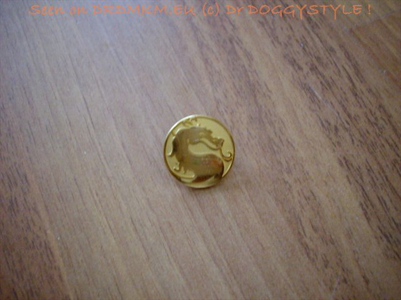 DrDMkM-Various-Pin-Gold-001