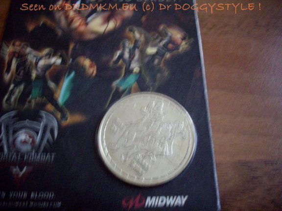 DrDMkM-Various-Promo-Deadly-Alliance-Gamestop-Commemorative-Coin-Quan-Chi-Vs-Shang-Tsung-002