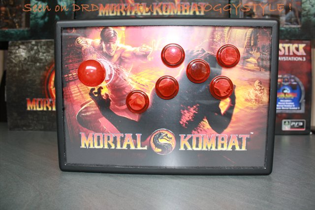 DrDMkM-Controllers-MK9-Custom-Shadaloo-Fight-Stick-002.jpg