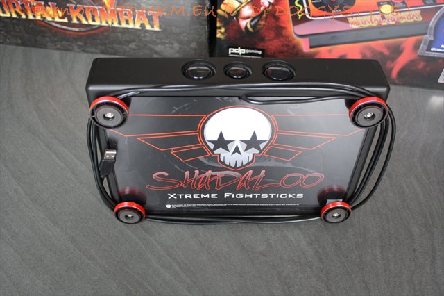 DrDMkM-Controllers-MK9-Custom-Shadaloo-Fight-Stick-006