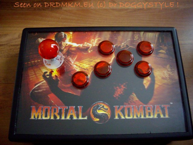 DrDMkM-Controllers-MK9-Custom-Shadaloo-Fight-Stick-007.jpg