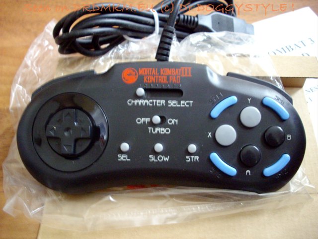 DrDMkM-Controllers-SegaGenesis-MK3-KontrolPad-Version1-010.jpg