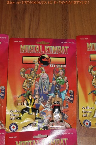 DrDMkM-Figures-1992-Placo-Toys-Key-Chain-008.jpg