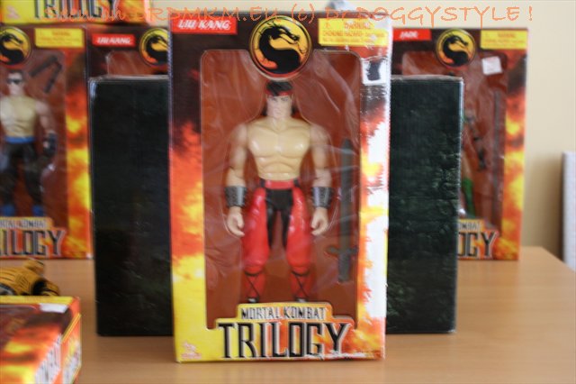 DrDMkM-Figures-1996-ToyIsland-10inch-Liu-Kang-001.jpg