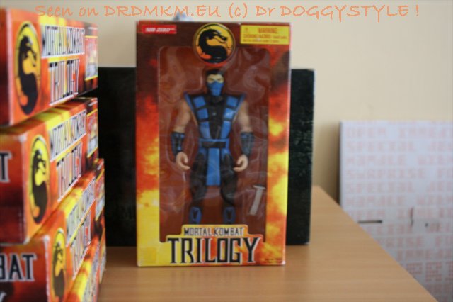 DrDMkM-Figures-1996-ToyIsland-10inch-Sub-Zero-002