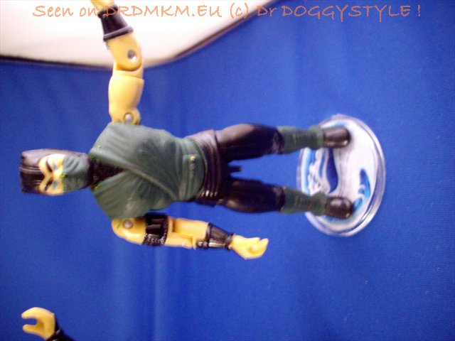 DrDMkM-Figures-1996-ToyIsland-4.75inch-Custom-Reptile-002.jpg