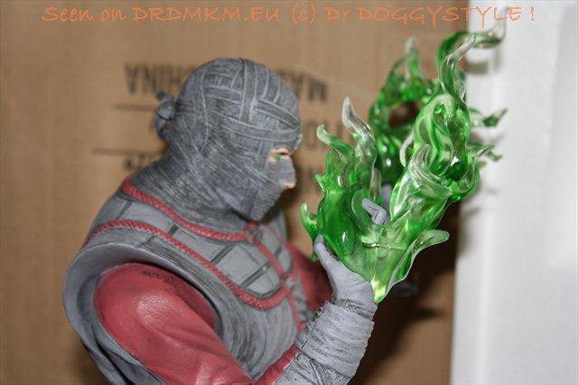 DrDMkM-Figures-2012-Sycocollectibles-Ermac-18-Inch-053.jpg