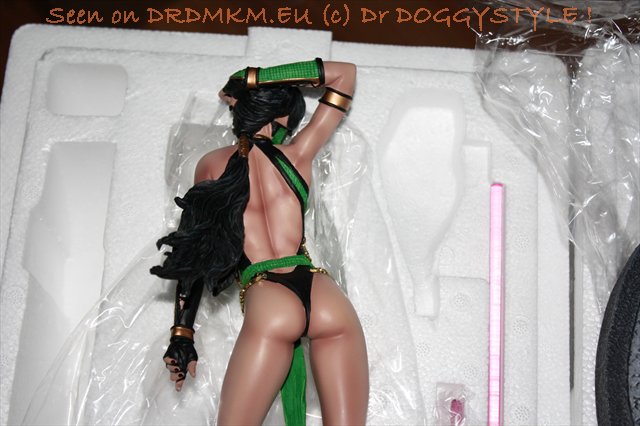 DrDMkM-Figures-2012-Sycocollectibles-Jade-10-Inch-025.jpg