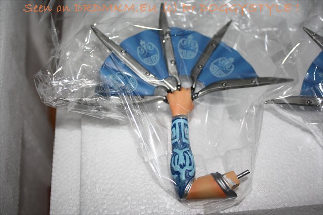 DrDMkM-Figures-2011-Sycocollectibles-Kitana-10-Inch-016.jpg