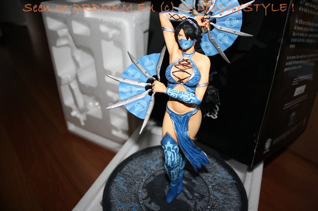 DrDMkM-Figures-2011-Sycocollectibles-Kitana-10-Inch-020 - DrDMkM-Figures-2011-Sycocollectibles-Kitana-10-Inch-020.jpg DrDMkM-Figures-2011-Sycocollectibles-Kitana-10-Inch-020.jpg