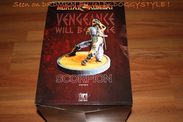 DrDMkM-Figures-2011-Sycocollectibles-Scorpion-10-Inch-Exclusive-005.jpg
