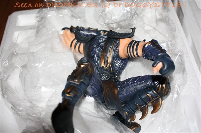 DrDMkM-Figures-2011-Sycocollectibles-Scorpion-10-Inch-Exclusive-026.jpg