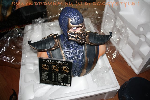 DrDMkM-Figures-2011-Sycocollectibles-Scorpion-1-2-Bust-Exclusive-023.jpg