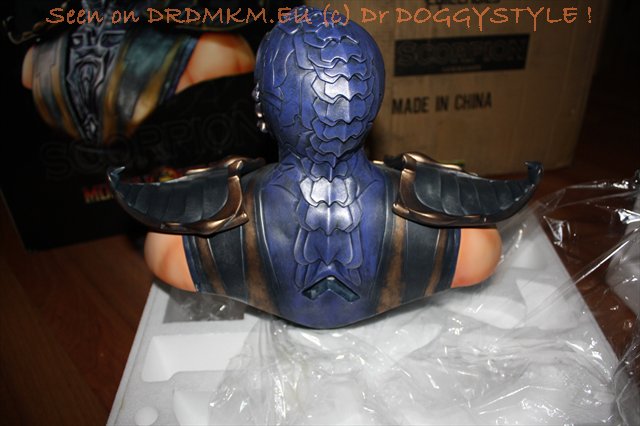 DrDMkM-Figures-2011-Sycocollectibles-Scorpion-1-2-Bust-Exclusive-026.jpg