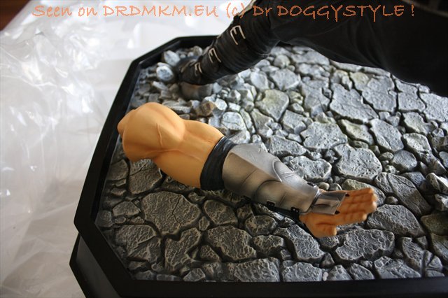 DrDMkM-Figures-2013-Sycocollectibles-Smoke-18-Inch-050