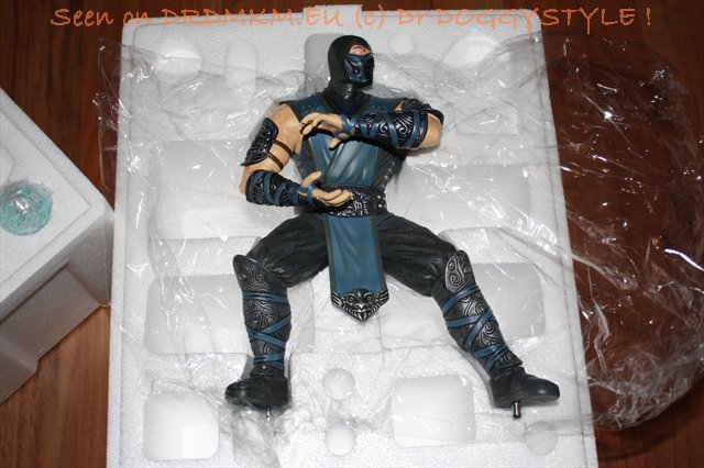 DrDMkM-Figures-2011-Sycocollectibles-Sub-Zero-10-Inch-Exclusive-018