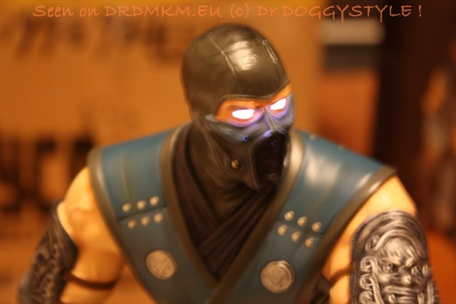 DrDMkM-Figures-2011-Sycocollectibles-Sub-Zero-10-Inch-Exclusive-024