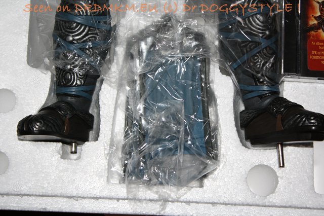 DrDMkM-Figures-2011-Sycocollectibles-Sub-Zero-18-Inch-Exclusive-020.jpg