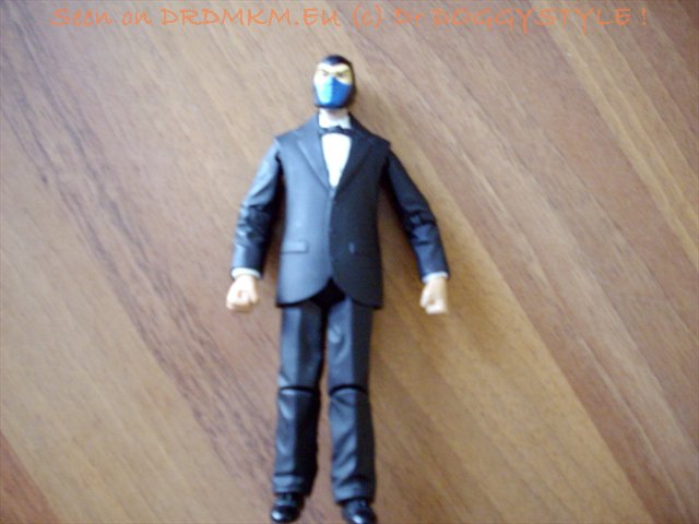 DrDMkM-Figures-Custom-Suit-Up-003.jpg