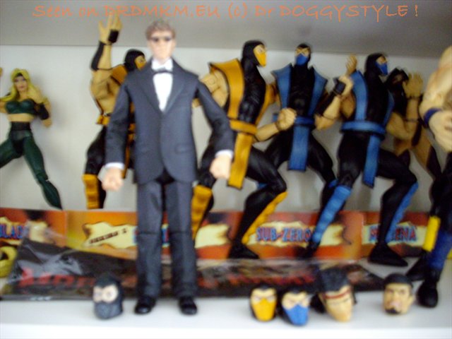 DrDMkM-Figures-Custom-Suit-Up-007