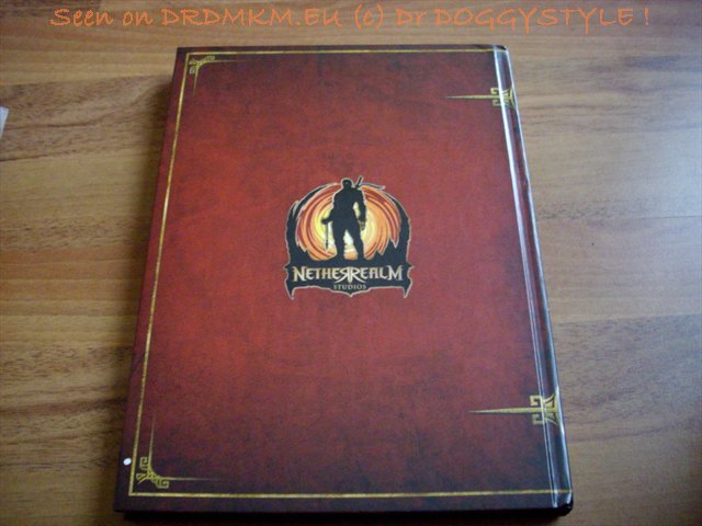 DrDMkM-Guides-MK9-Official-Strategy-Guide-Collectors-Edition-004.jpg
