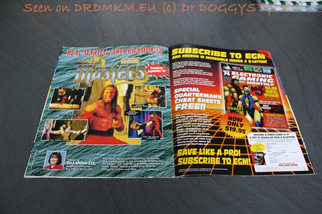 DrDMkM-Magazine-Live-Tour-Collectible-Tourbook-012.jpg