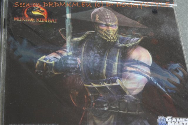 DrDMkM-Game-Master-Holograpic-Mousepad-Scorpion-Vs-Raiden-021-Morphing