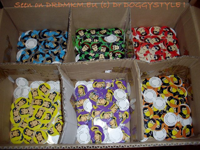 DrDMkM-Pogs-Lot-002.jpg