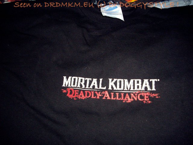 DrDMkM-T-Shirt-Deadly-Alliance-Black-003-Front