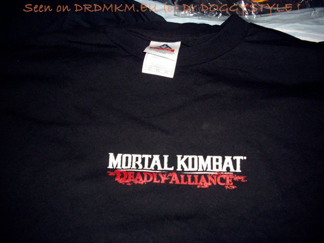 DrDMkM-T-Shirt-Deadly-Alliance-Black-006-Front.jpg