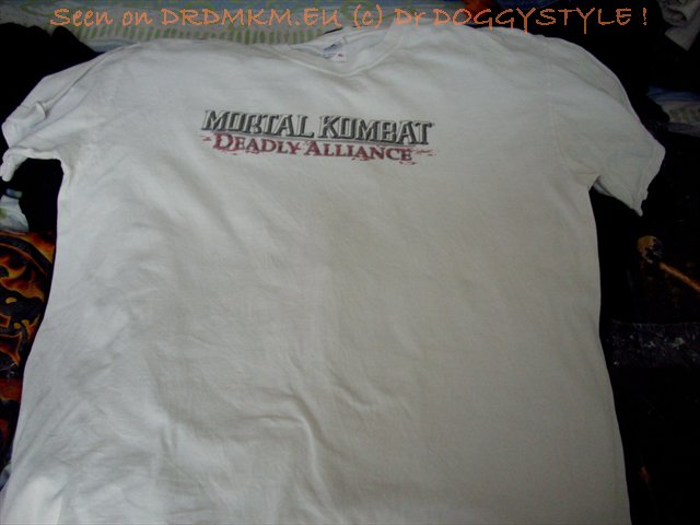 DrDMkM-T-Shirt-Deadly-Alliance-White-001-Front.jpg