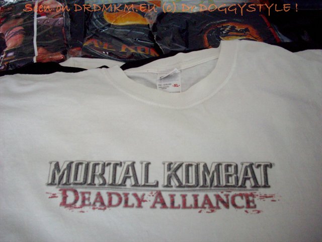 DrDMkM-T-Shirt-Deadly-Alliance-White-002-Front