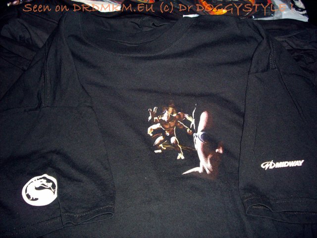 DrDMkM-T-Shirt-MK-Armageddon-Promo-Goro-Johnny-Cage-005-Front.jpg